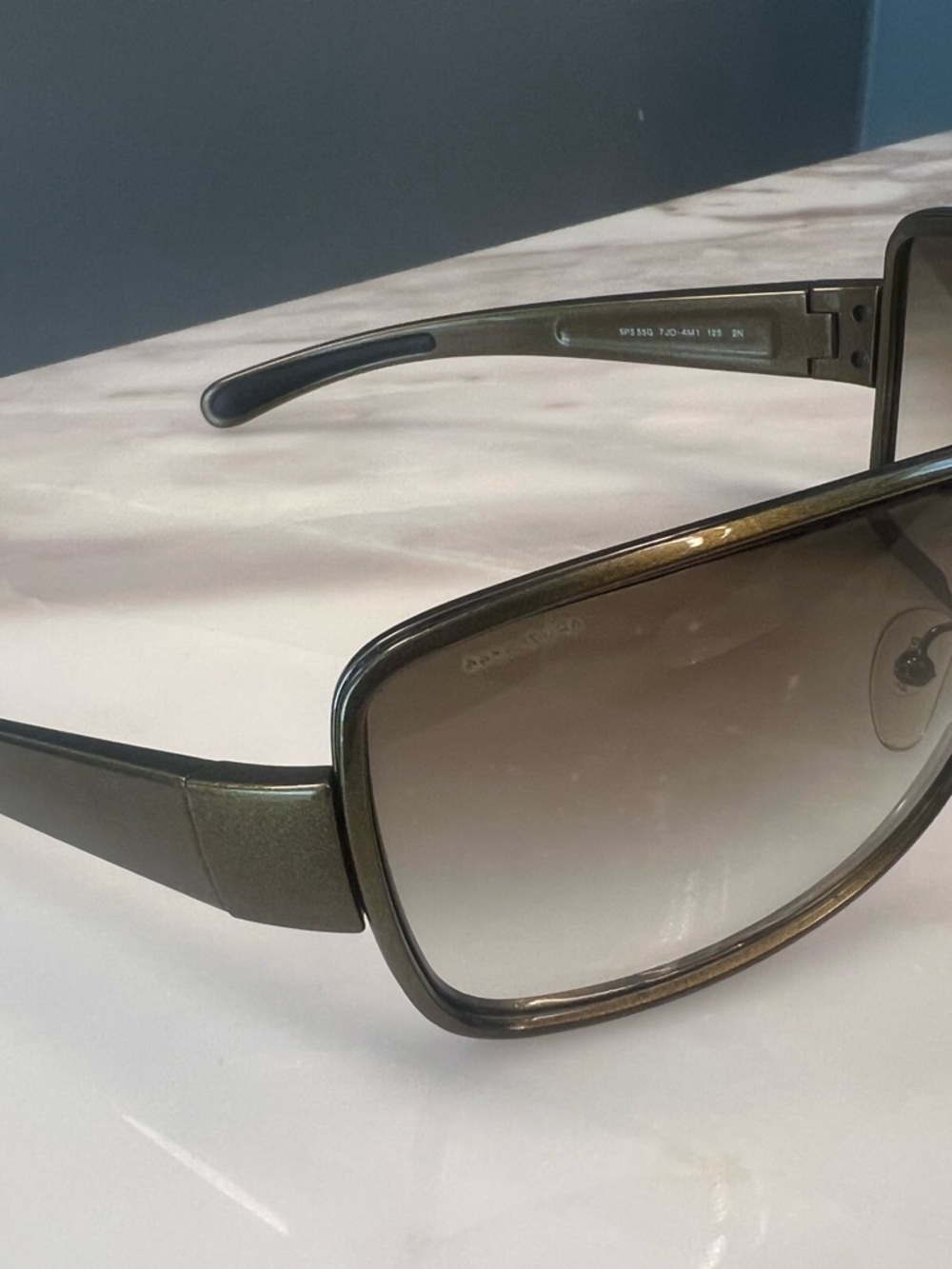 PRADA
PRADA SPS 55G
Green Khaki
Shield Mask
Sunglasses
Vintage - Picture 3 of 12